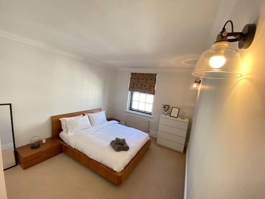 ロンドンWonderful Baker Street Flat!アパートメント エクステリア 写真